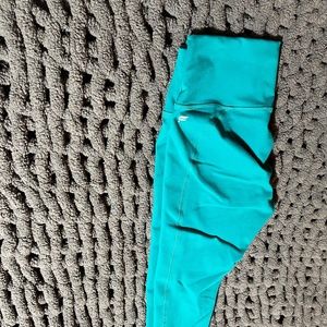 Fabletics Define High-Waisted 7/8 Legging